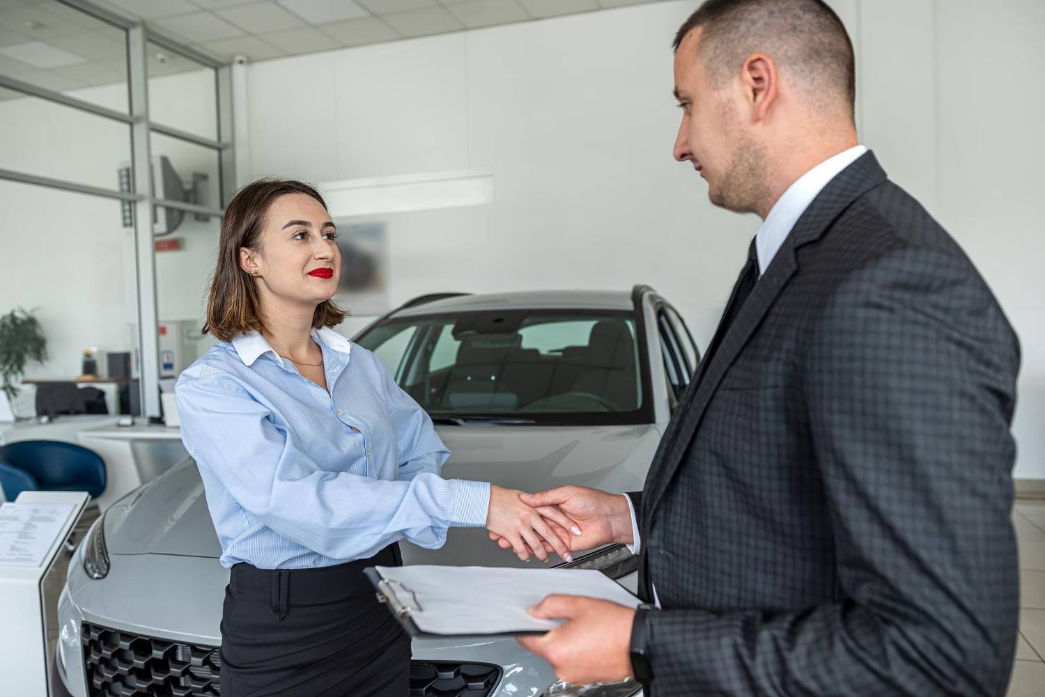 Serviços de veículos simplificados: consultoria e suporte automotivo online especializado